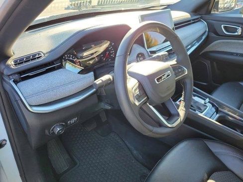 Used 2024 Jeep Compass Latitude w/ Convenience Group image 21