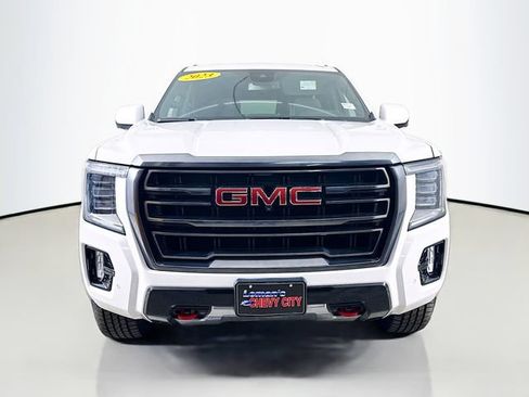 Used 2023 GMC Yukon AT4 w/ AT4 Premium Package AWD/4WD image 2