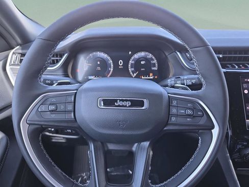New 2025 Jeep Grand Cherokee L Laredo w/ Luxury Tech Group I RWD image 23