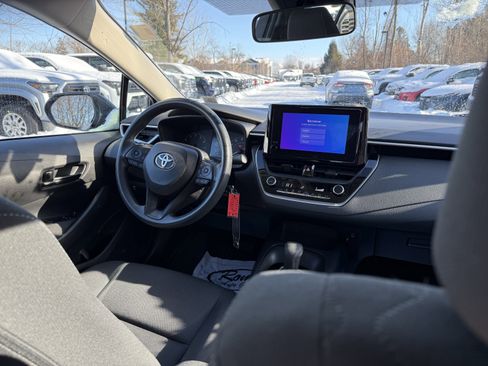 Used 2023 Toyota Corolla LE image 13