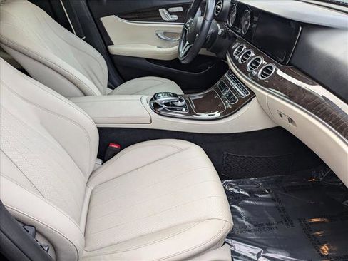 Used 2019 Mercedes-Benz E 300 image 20