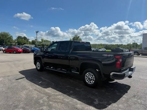 Used 2025 Chevrolet Silverado 2500 LT w/ Convenience Package AWD/4WD image 5