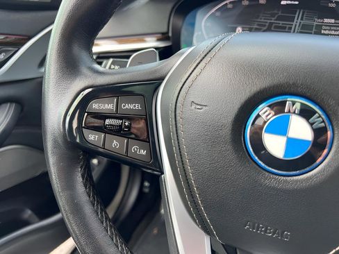 Used 2023 BMW 530e xDrive 530e iPerformance image 41