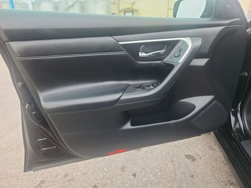 Used 2016 Nissan Altima 2.5 SL w/ 2.5 Technology Package image 11
