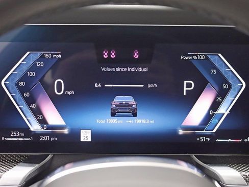 Used 2023 BMW 760i xDrive image 16