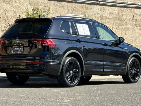 Used 2022 Volkswagen Tiguan SE R-Line FWD image 3