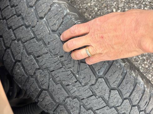 Used 2013 Ford F150 Lariat w/ Luxury Equipment Group image 18