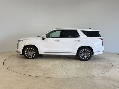 Used 2025 Hyundai Palisade Calligraphy image 2