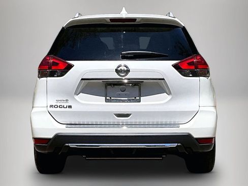 Used 2017 Nissan Rogue S w/ S Appearance Package image 6