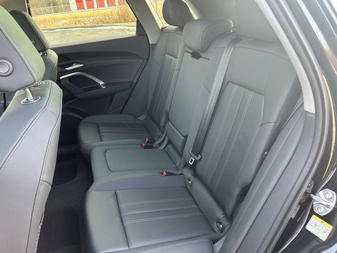 Certified 2025 Audi Q5 2.0T Premium w/ Convenience Package image 22