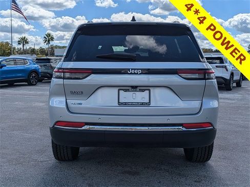 Used 2024 Jeep Grand Cherokee Limited 4xe image 6