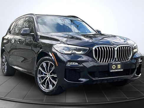 Used 2019 BMW X5 xDrive40i w/ M Sport Package image 3