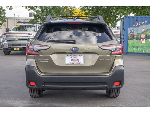 Certified 2025 Subaru Outback Premium AWD/4WD image 4