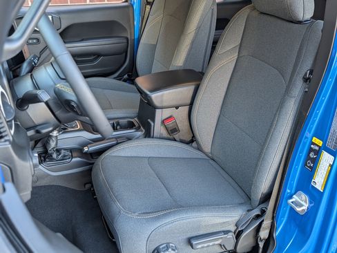 Used 2024 Jeep Wrangler Sport S image 16