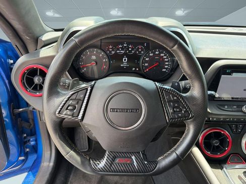 Used 2016 Chevrolet Camaro SS RWD image 15