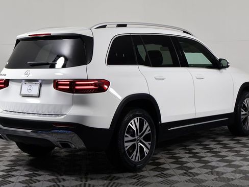 New 2026 Mercedes-Benz GLB 250 image 2