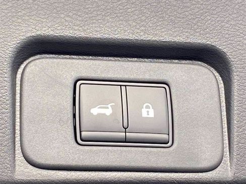 New 2026 Nissan Rogue SV image 15