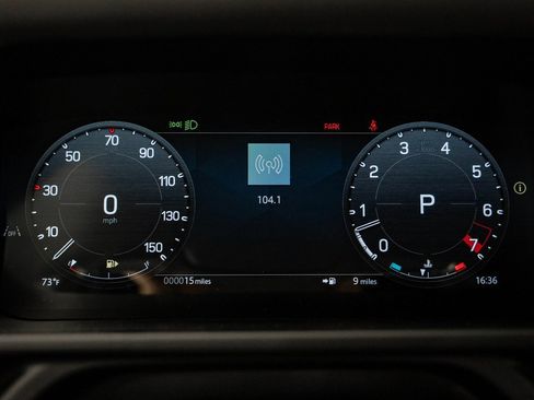 New 2026 Land Rover Defender 110 X-Dynamic SE image 32