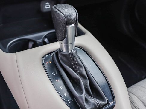 Certified 2024 Honda HR-V LX image 26