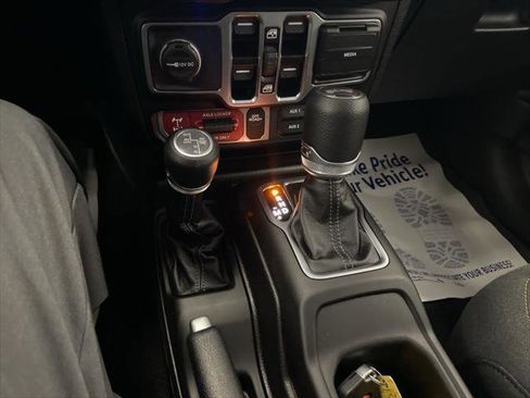 Certified 2025 Jeep Wrangler Unlimited Sport S 4xe AWD/4WD image 38