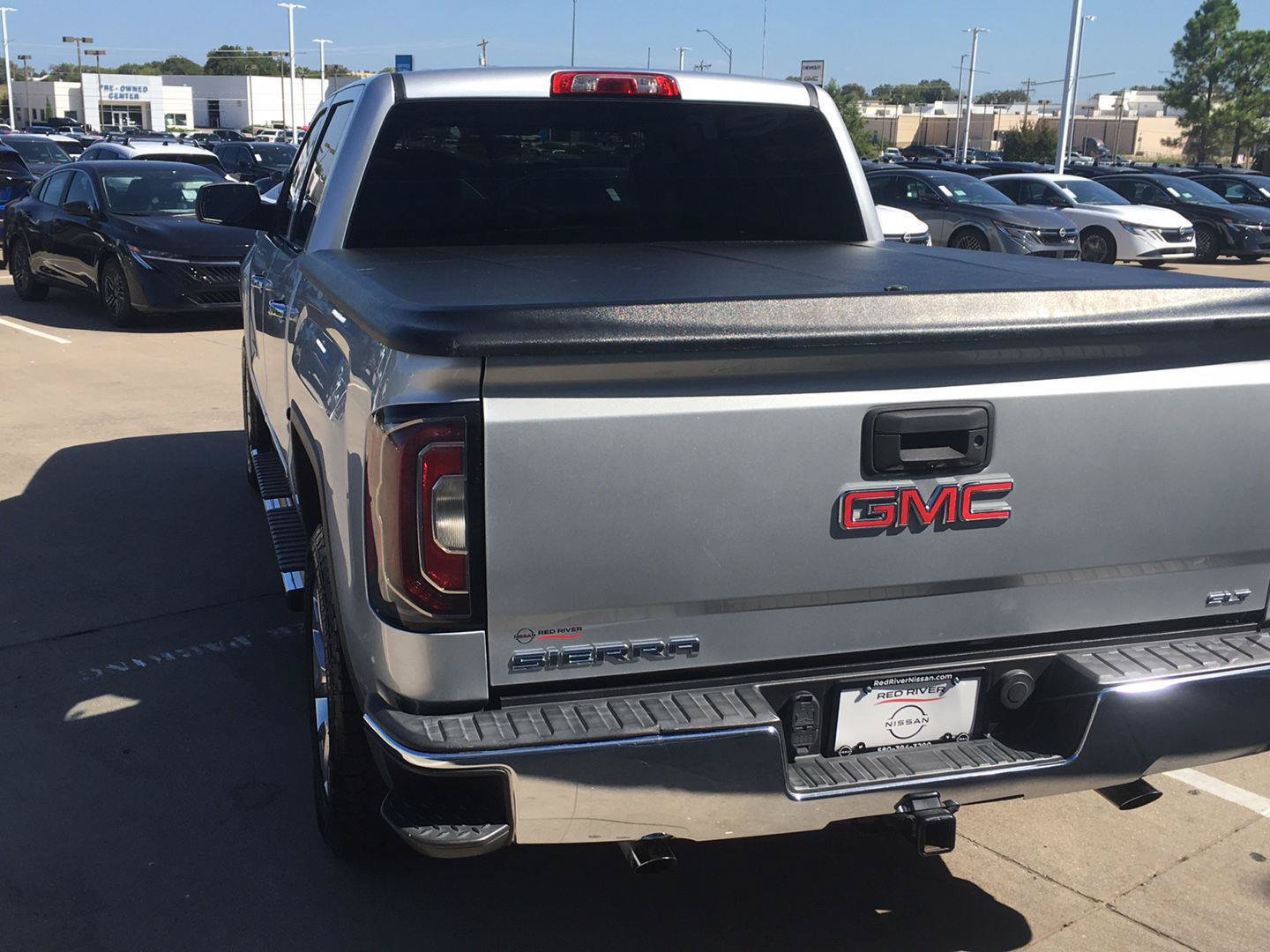 Used 2018 GMC Sierra 1500 SLT w/ SLT Premium Package RWD image 18