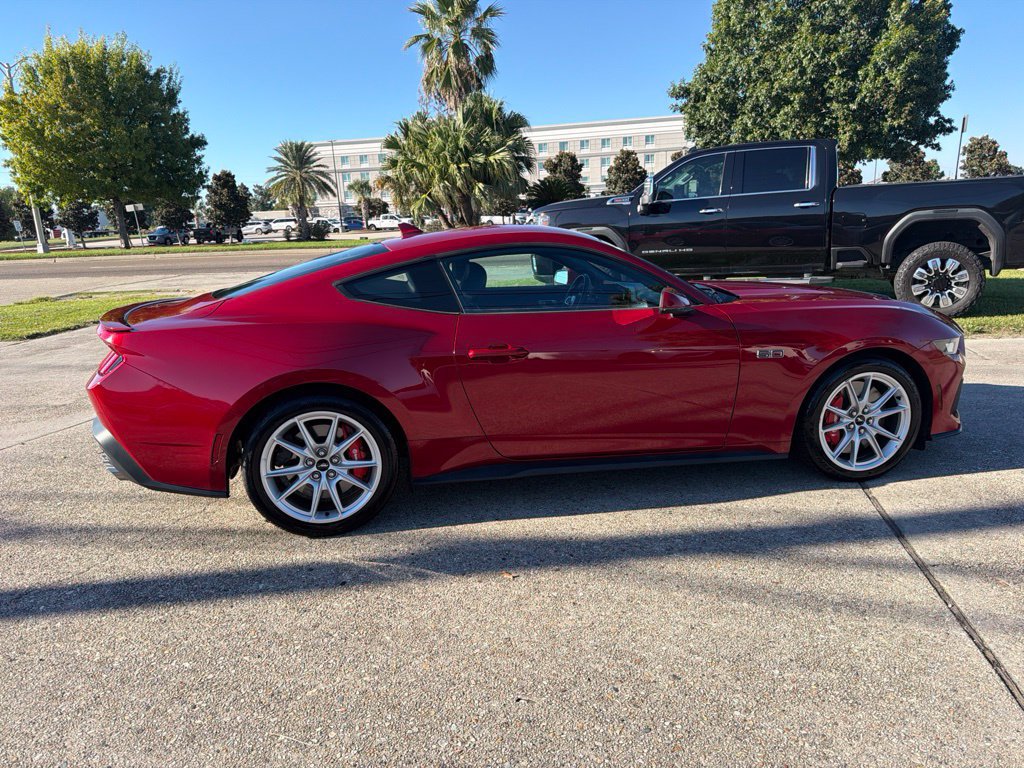 Used 2024 Ford Mustang GT Premium RWD image 4