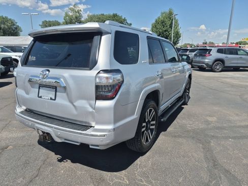 Used 2016 Toyota 4Runner Limited AWD/4WD image 3