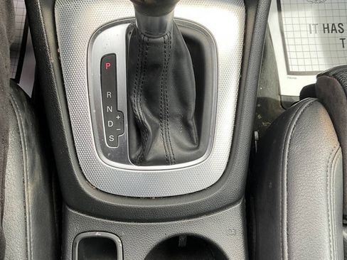 Used 2018 Audi Q3 2.0T Premium w/ Convenience Package FWD image 16