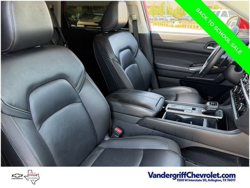 Used 2024 Nissan Pathfinder SL FWD image 24
