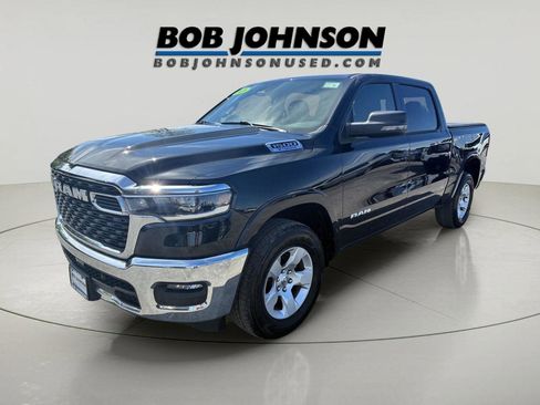 Used 2025 RAM 1500 Big Horn AWD/4WD image 7