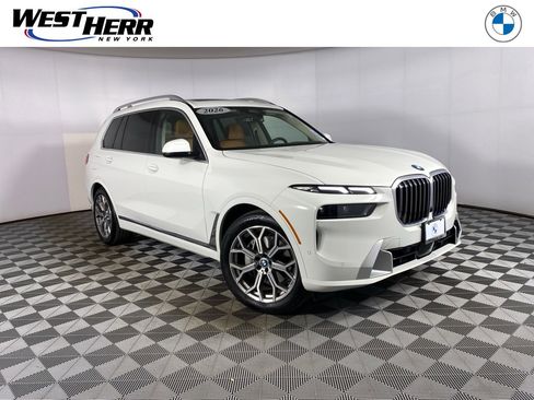 Used 2026 BMW X7 xDrive40i w/ Premium Package image 1