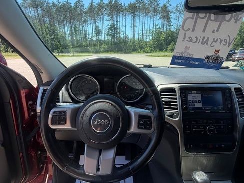 Used 2012 Jeep Grand Cherokee Laredo AWD/4WD image 10