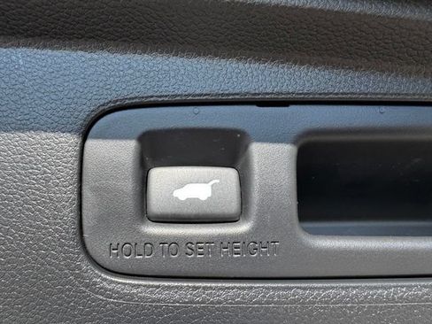 Used 2024 Honda CR-V EX-L image 8