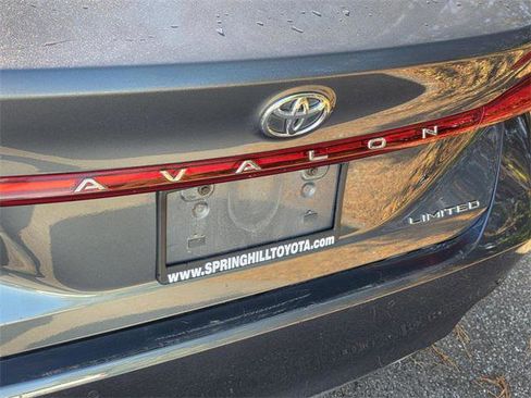 Certified 2022 Toyota Avalon Limited image 15