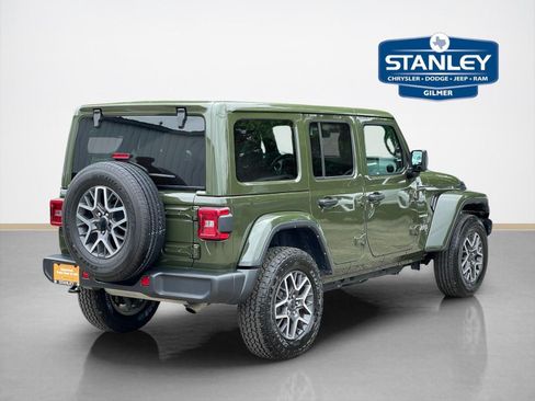 Used 2024 Jeep Wrangler Unlimited Sahara AWD/4WD image 8