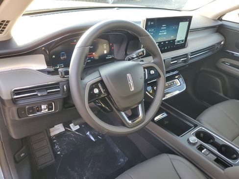 New 2026 Lincoln Corsair Premiere image 13