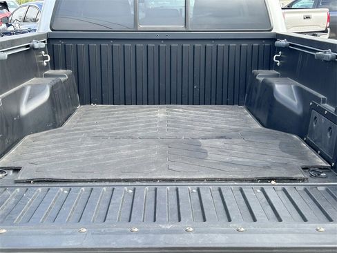 Used 2019 Toyota Tacoma SR w/ SR Convenience Package image 12