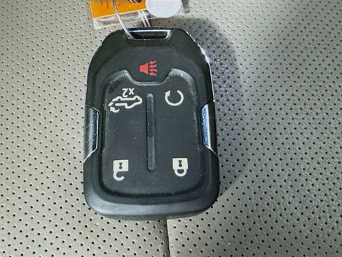 Used 2022 Chevrolet Silverado 2500 LTZ w/ LTZ Plus Package image 33