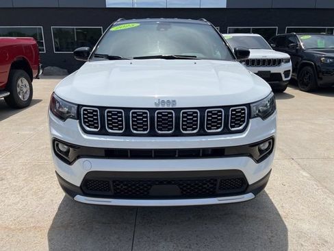 Certified 2025 Jeep Compass Limited AWD/4WD image 2