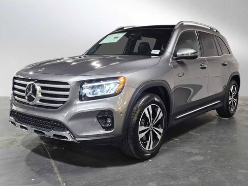 New 2026 Mercedes-Benz GLB 250 4MATIC image 7