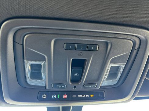 Used 2021 Chevrolet Silverado 2500 LTZ w/ LTZ Convenience Package RWD image 7