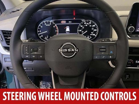 Used 2017 Hyundai Santa Fe Sport w/ 2.4L Tech Package 04 AWD/4WD image 11