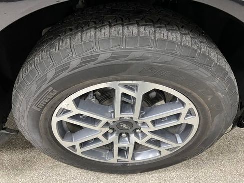 Used 2025 Ford Expedition Max Active AWD/4WD image 19