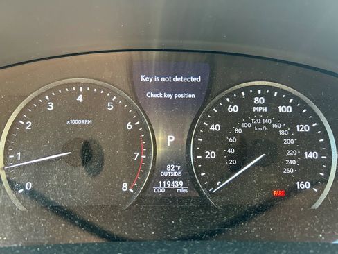Used 2013 Lexus LS 460 w/ Comfort Pkg RWD image 23