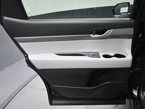 Used 2024 Hyundai Palisade SEL FWD image 33