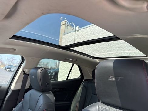 Used 2023 Buick Envision Essence w/ Sport Touring Package image 12