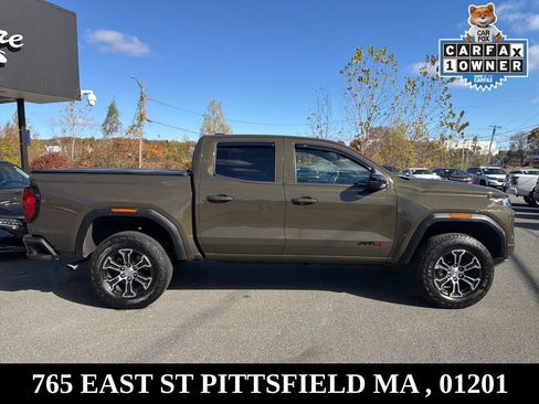 Used 2024 GMC Canyon AT4 image 8