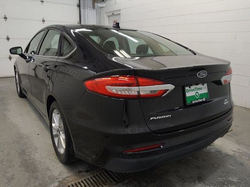 Used 2020 Ford Fusion SE FWD image 5