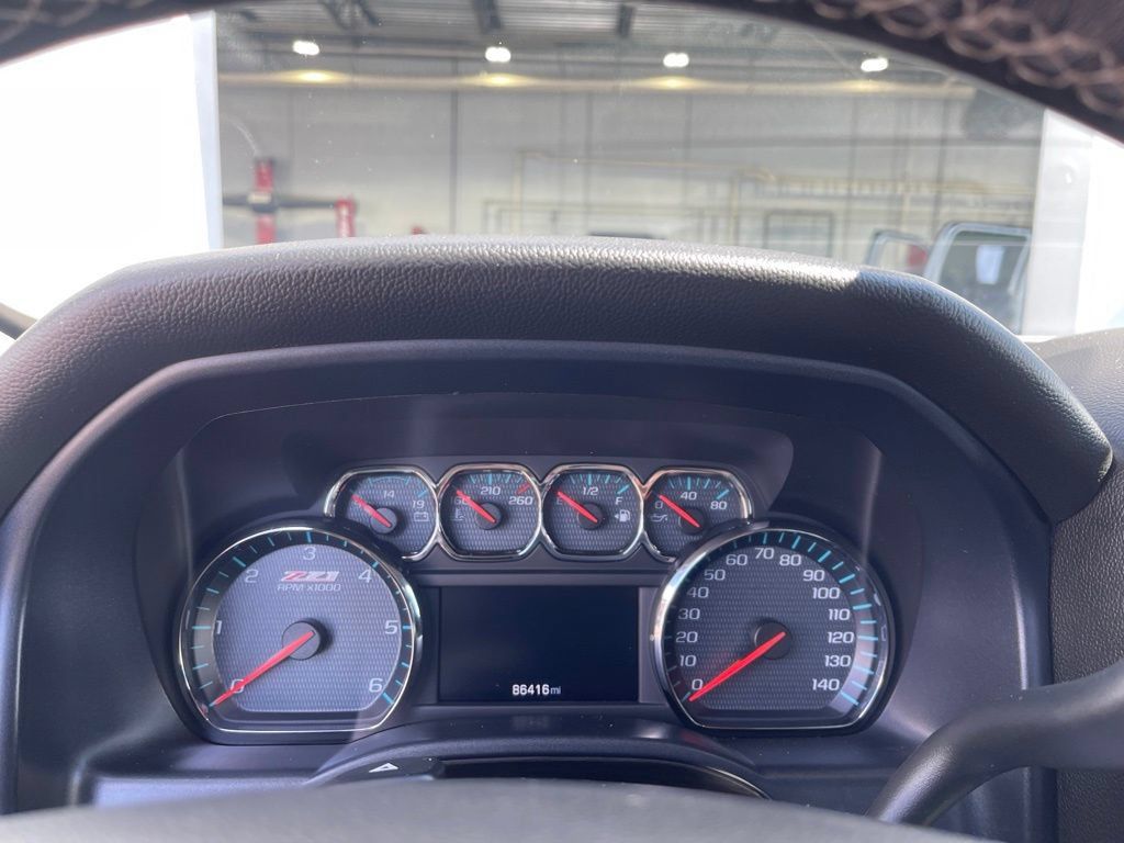 Used 2018 Chevrolet Silverado 1500 LT w/ All Star Edition AWD/4WD image 16