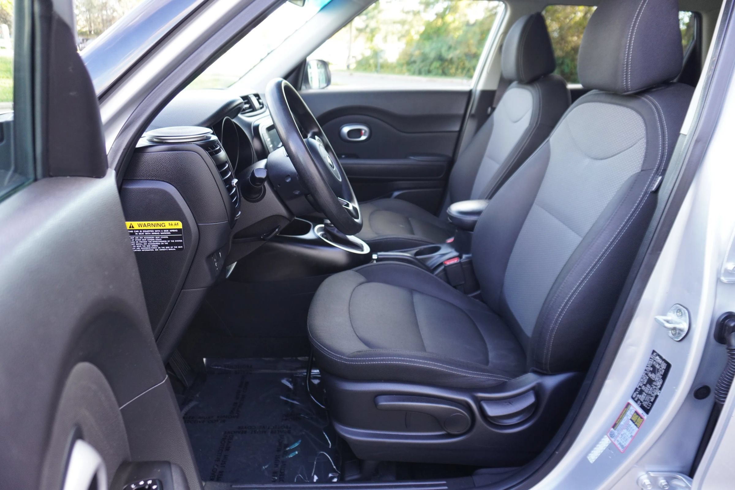 Used 2018 Kia Soul + FWD image 9